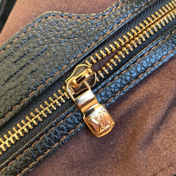 ⭐️Louis Vuitton Large Mahina bag - Picture 6 of 9